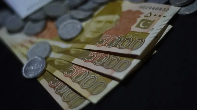 مشرقِ وسطیٰ کے تنازعے کے باوجود پاکستانی معیشت بحران سے نمٹنے کی بہتر صلاحیت رکھتی ہے: گورنر سٹیٹ بینک