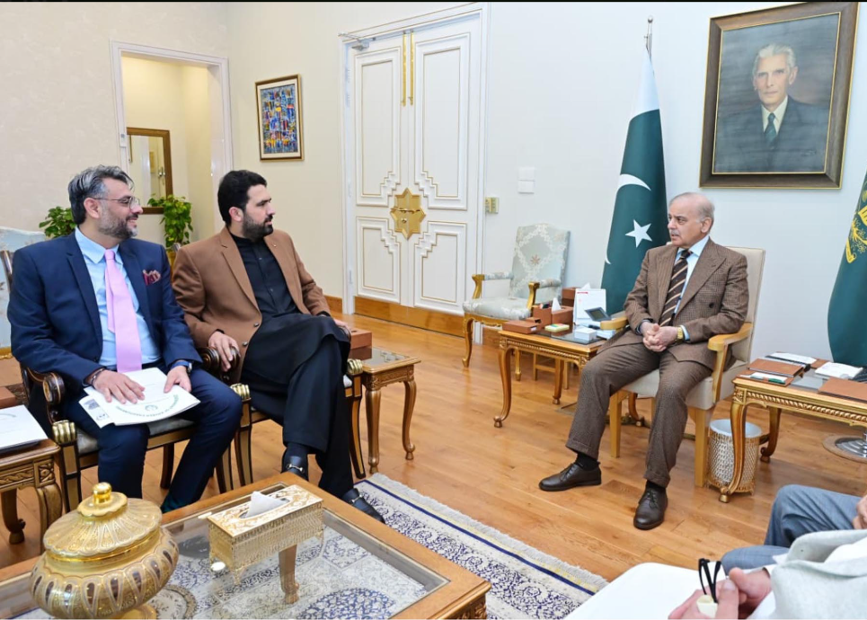 امن وامان کے قیام کے لئے صوبائی حکومت کی کوششیں مزید بڑھانے کی ضرورت ہے، وزیرِ اعظم شہباز شریف کی وزیراعلیٰ خیبر پختونخوا سے ملاقات میں گفتگو
