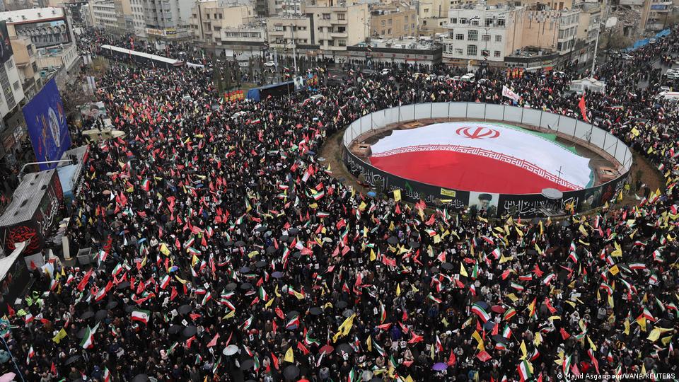 تہران میں یوم قدس ریلی کے دوران بڑا دھماکہ، ایرانی سرکاری ٹی وی