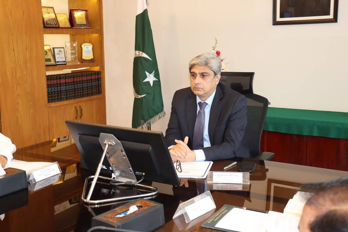 وزارتِ تعلیم کا اسلام آباد میں اسکول نہ جانے والے 25,000 بچوں کے داخلے کے لیے 3 ماہ کا ہدف مقرر