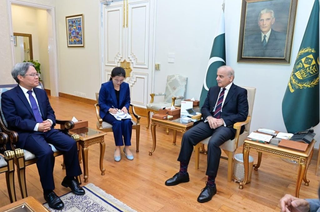 وزیراعظم شہباز شریف سے چینی سفیر کی ملاقات، سی پیک 2.0 کو آگے بڑھانے کے عزم کا اعادہ