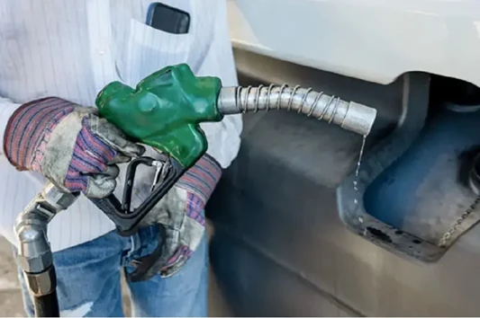 عالمی منڈی میں تیل کی قیمتوں میں کمی، برینٹ کروڈ کی فی بیرل قیمت 95 ڈالر سے نیچے آ گئی