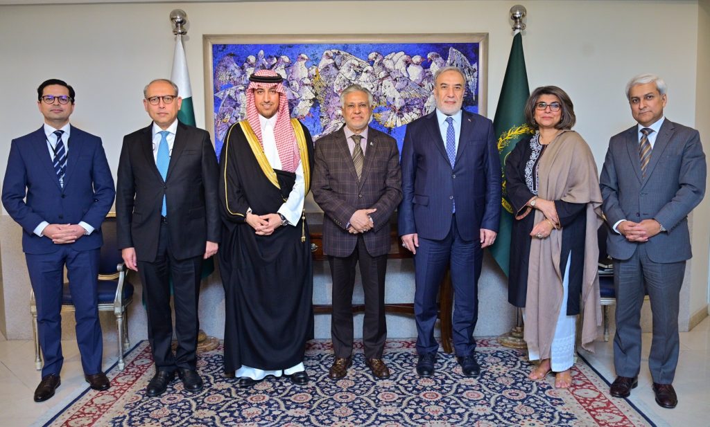 پاکستان، سعودی عرب، ترکیہ اور مصر کے وزرائے خارجہ کے مشاورتی اجلاس کے تسلسل میں متعلقہ ممالک کی وزارتِ خارجہ کے سینئر حکام کا اجلاس